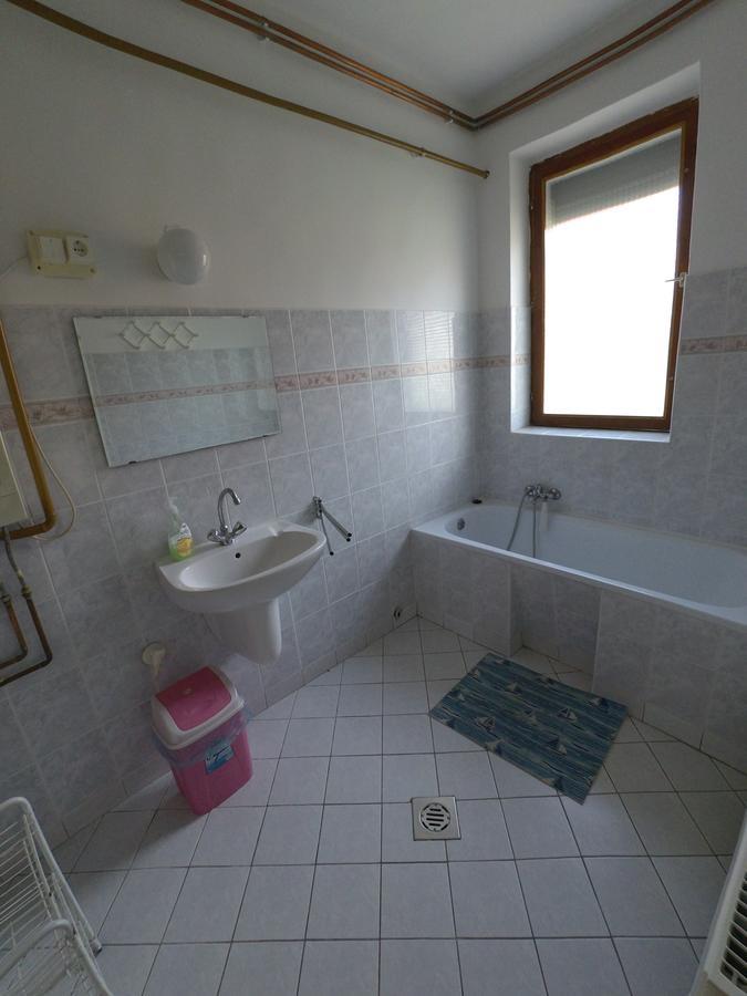 Barátság Ház Alsoors Exterior foto